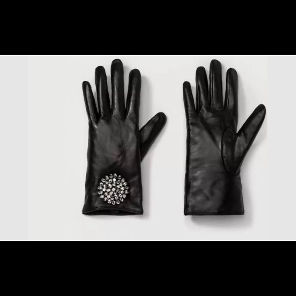 Leather gloves